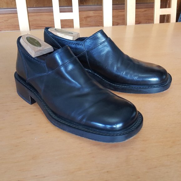 Kenneth Cole black Chukka Boots
